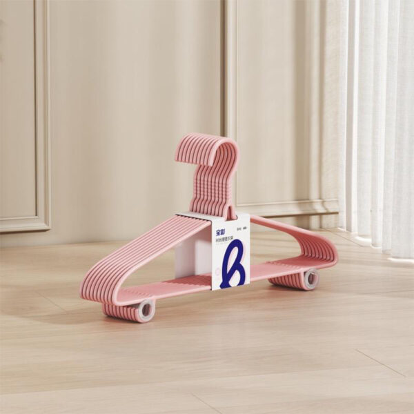 Hanger - 605 - Image 2