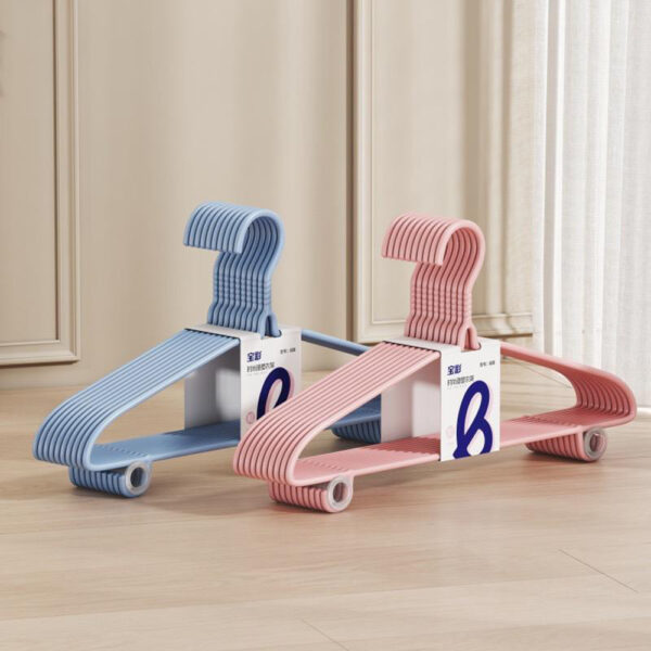 Hanger - 605 - Image 4