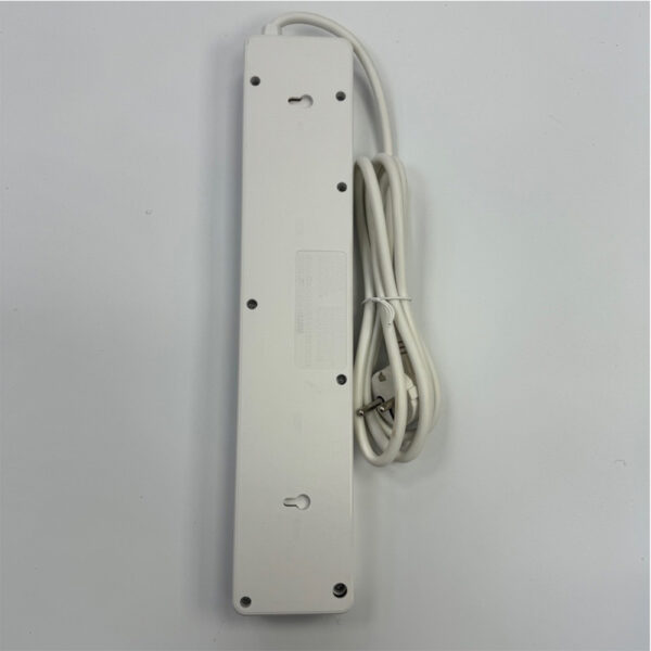 Marken 5 Plug 3M Extension Cord - Image 3